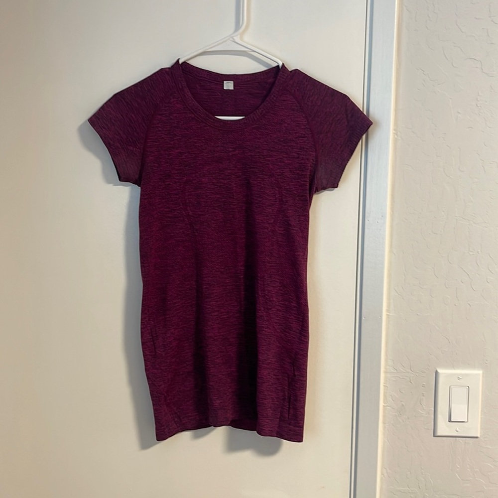 Lululemon swiftly tech short sleeve